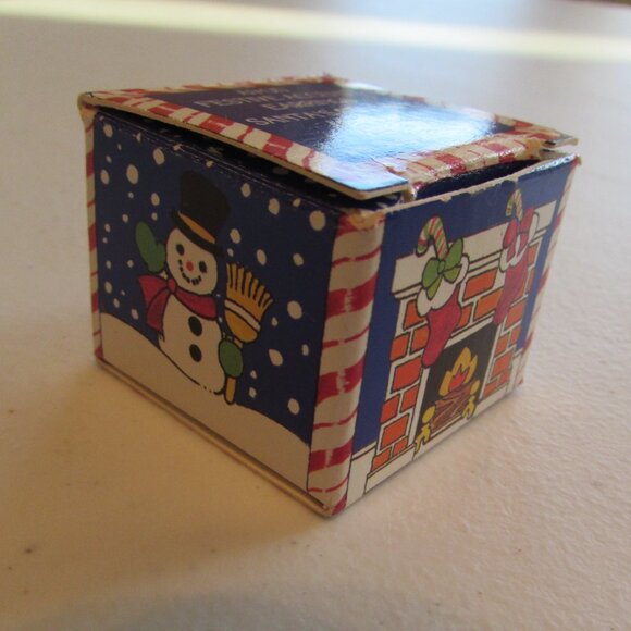 Avon 1992 Santa's Stockings Pierced Earrings NIB - Picture 10 of 11